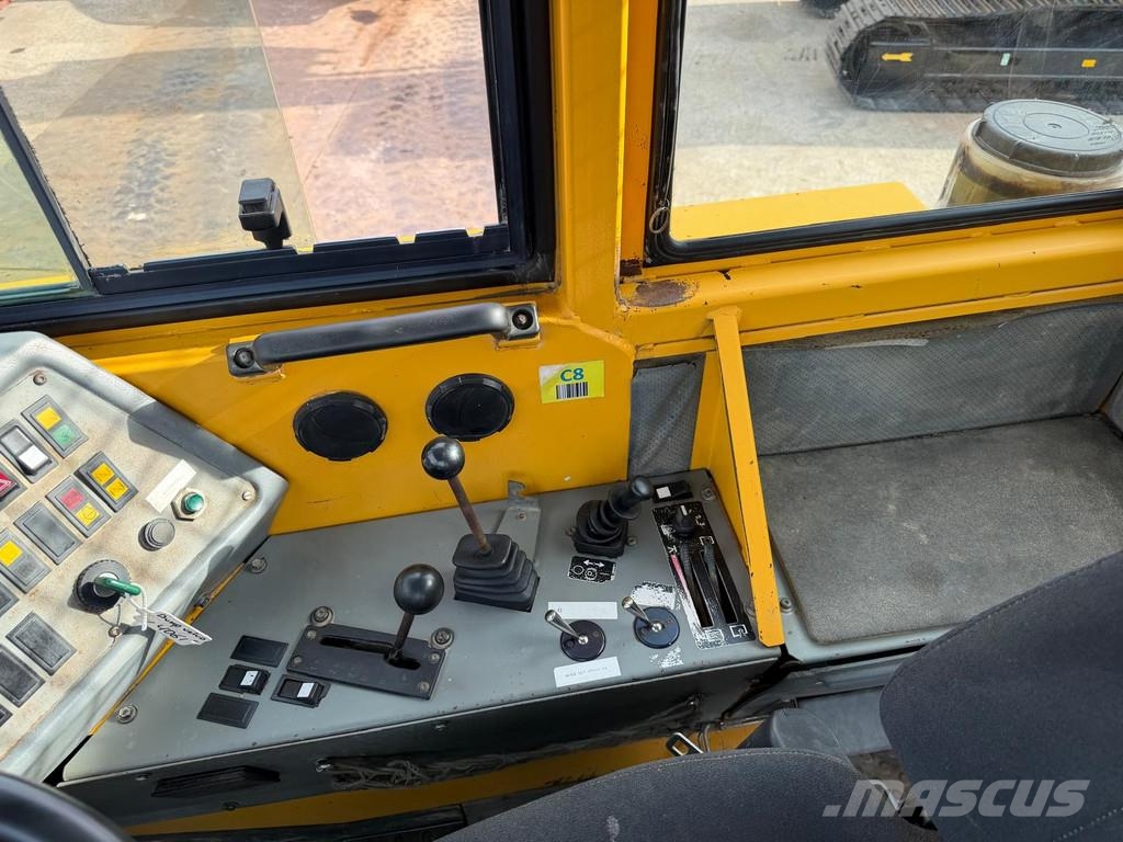 Volvo A35C . Mini tombereau