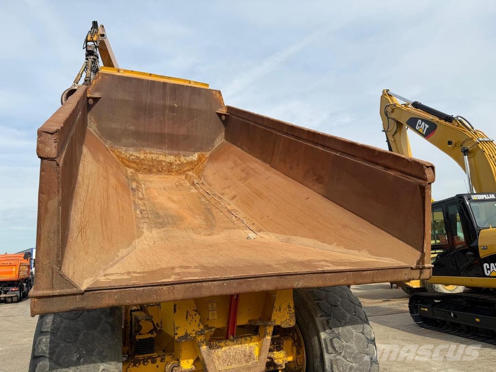 Volvo A35C . Mini tombereau