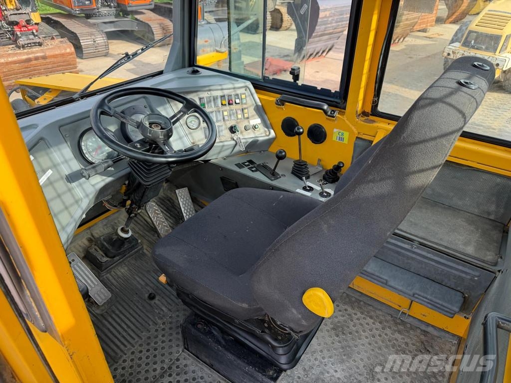 Volvo A35C . Mini tombereau