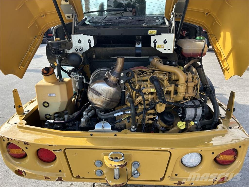 CAT 906 (9145) Kompaktlaster