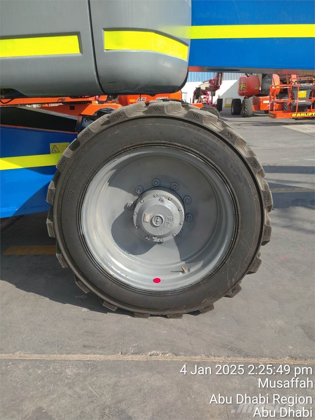 Genie Z135/70 Kĺbové plošiny