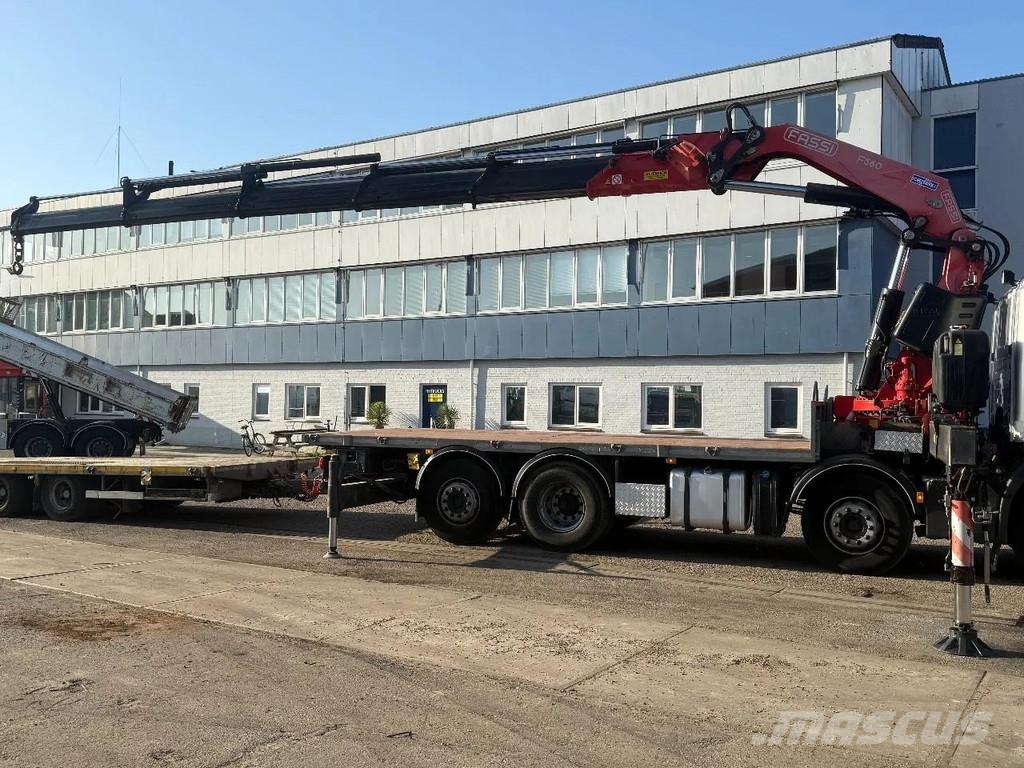 Scania G440 8X2 EURO 5 + FASSI F5602.25 + 2 AXLE TRAILER Kranen voor alle terreinen