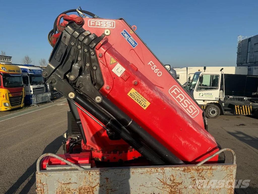 Scania G440 8X2 EURO 5 + FASSI F5602.25 + 2 AXLE TRAILER Kranen voor alle terreinen