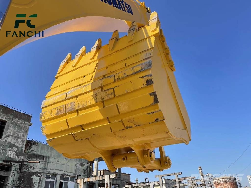 Komatsu PC 300 LC 中型挖掘机