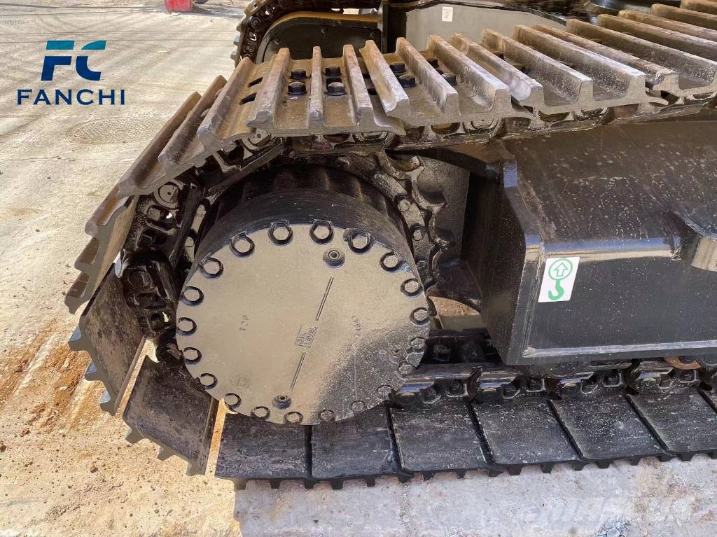 Komatsu PC 300 LC 中型挖掘机