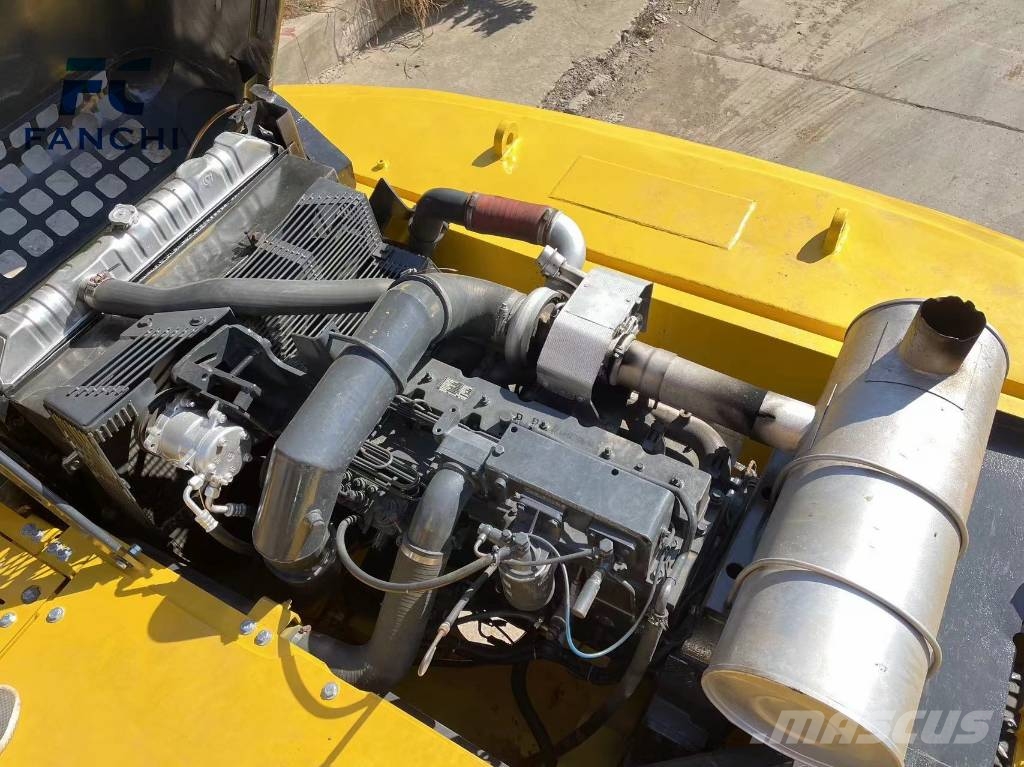 Komatsu PC 300 LC 中型挖掘机