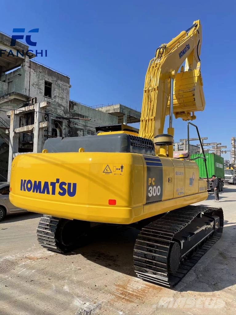 Komatsu PC 300 LC 中型挖掘机