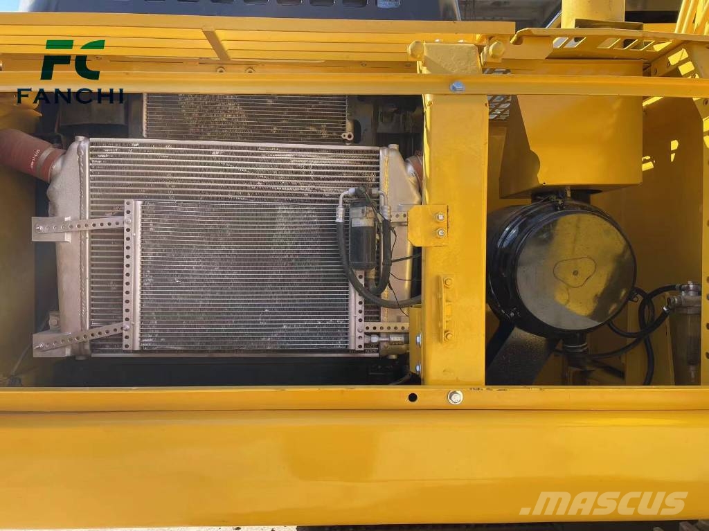 Komatsu PC 300 LC 中型挖掘机
