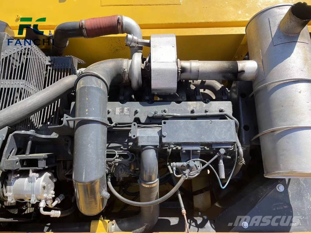 Komatsu PC 300 LC 中型挖掘机