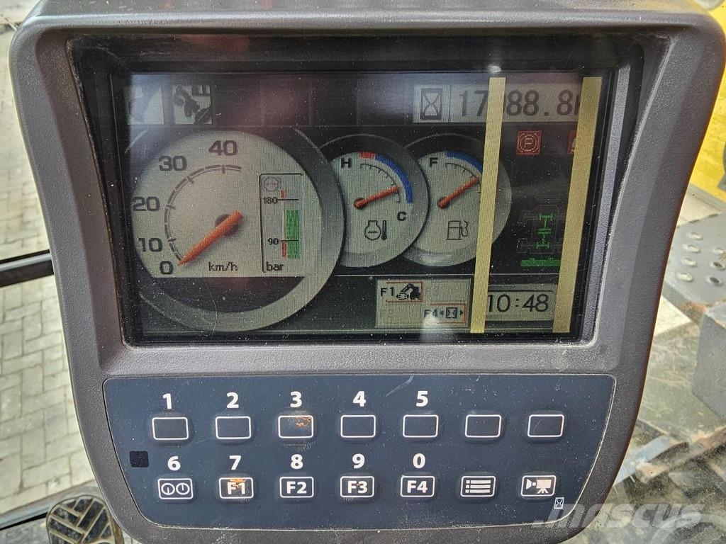 Hitachi ZX140W-3 حفارات بعجل