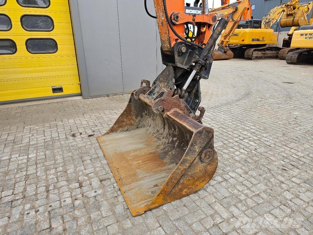 Hitachi ZX140W-3 حفارات بعجل