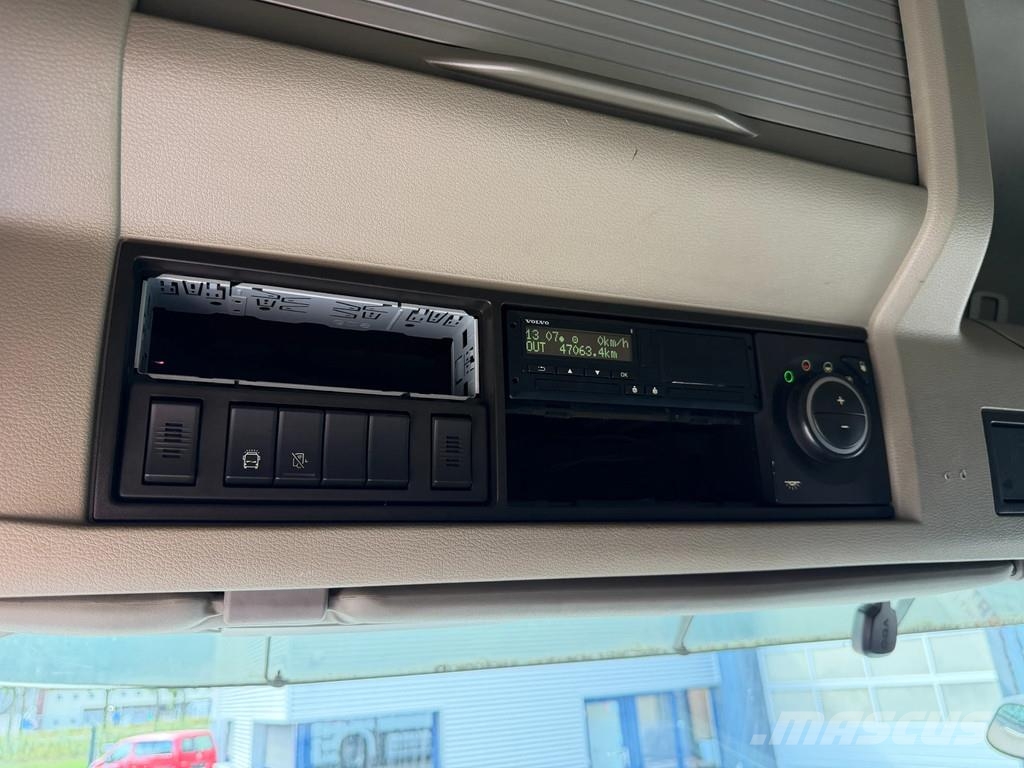 Volvo FM 370 4x2 Euro 6 / Smart Tacho *NL-Truck* 中古トラクターヘッド | トレーラーヘッド