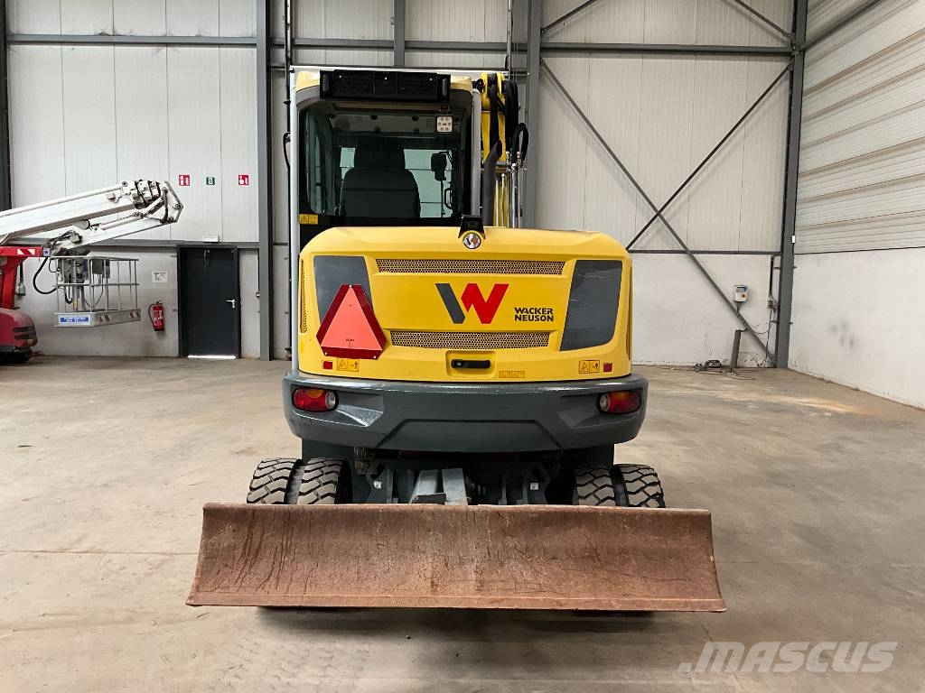 Neuson EW 65 휠 굴삭기
