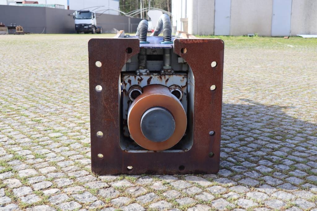 Furukawa F70 XP 4315 kg 45–70 t Σφυριά / Σπαστήρες