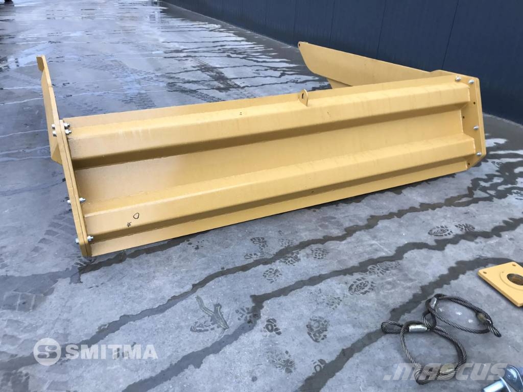 Volvo A25E Puertas traseras