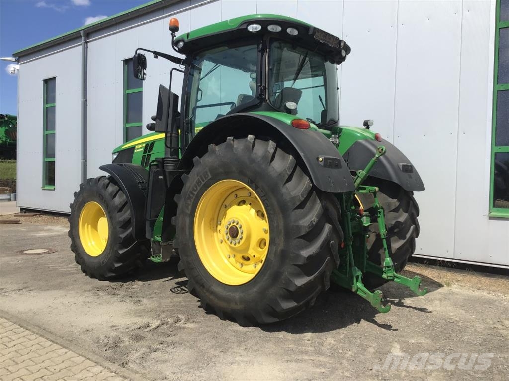 John Deere 7290R Tractoren