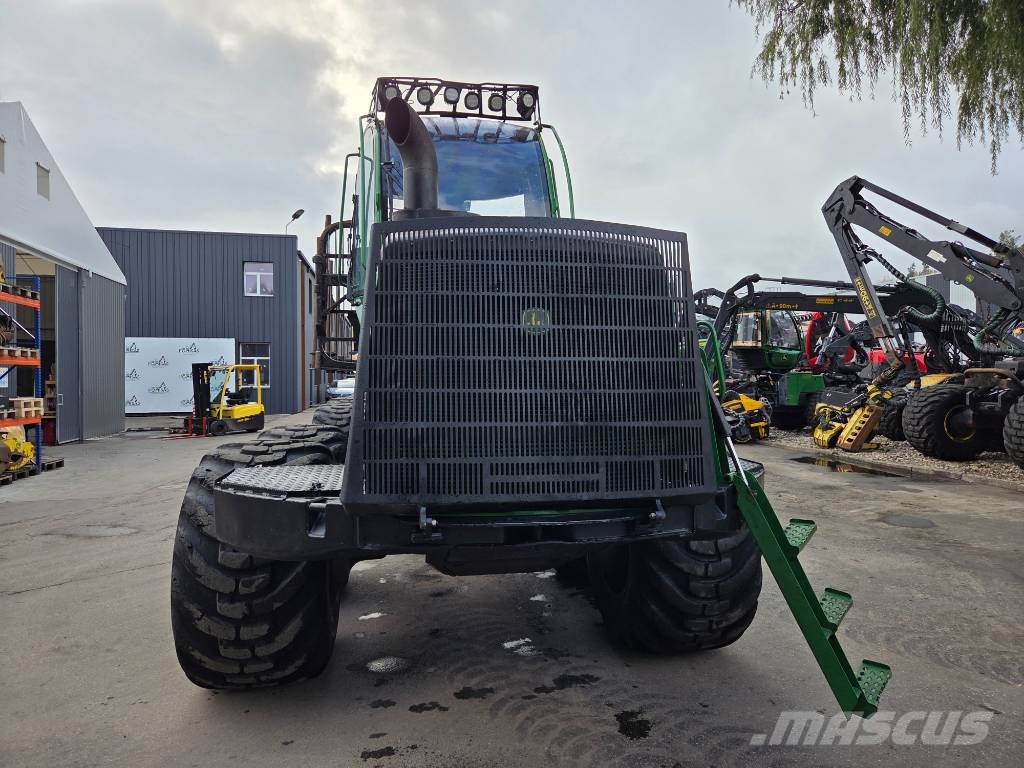 John Deere 1210 E Forvarderi