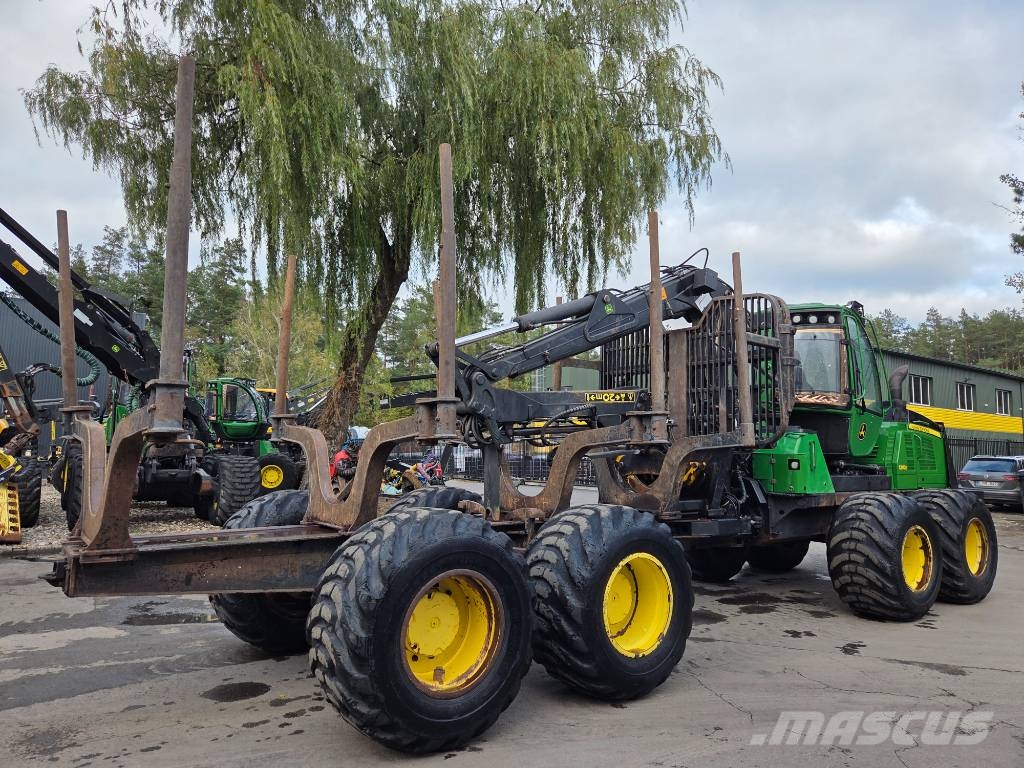 John Deere 1210 E Forvarderi