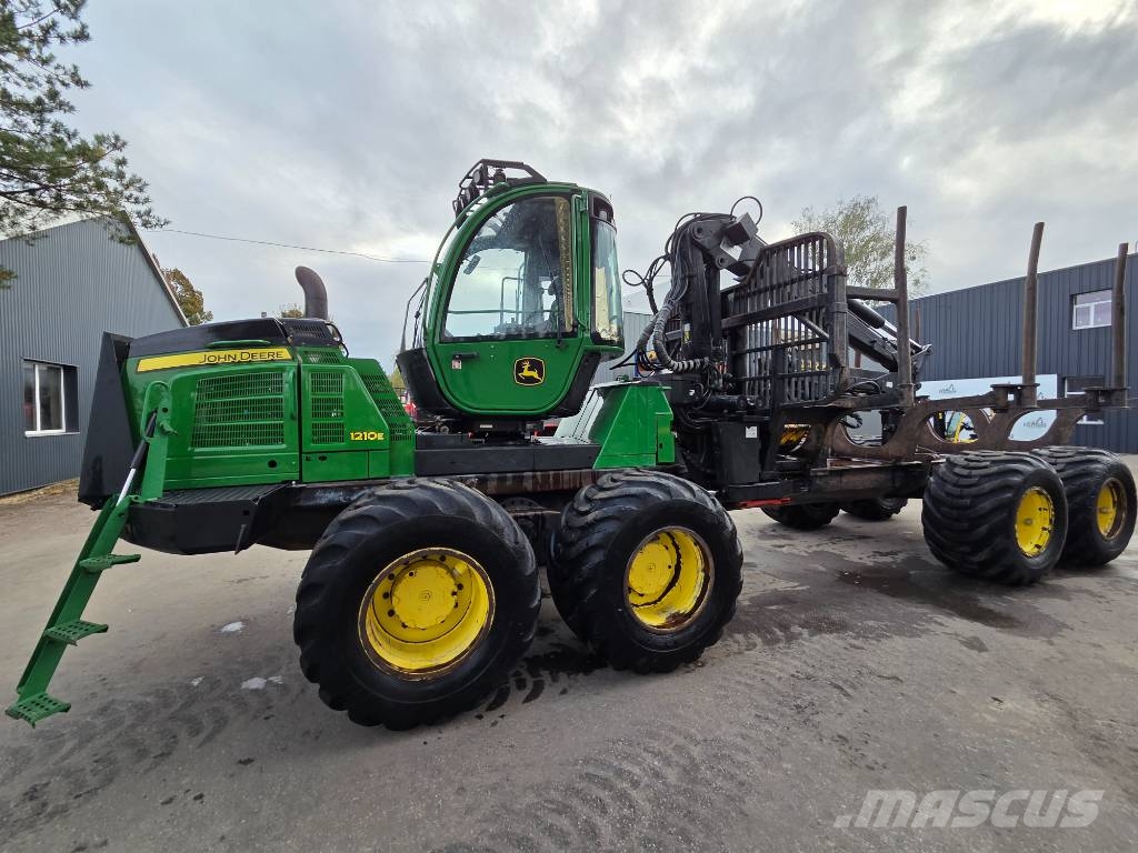 John Deere 1210 E Forvarderi