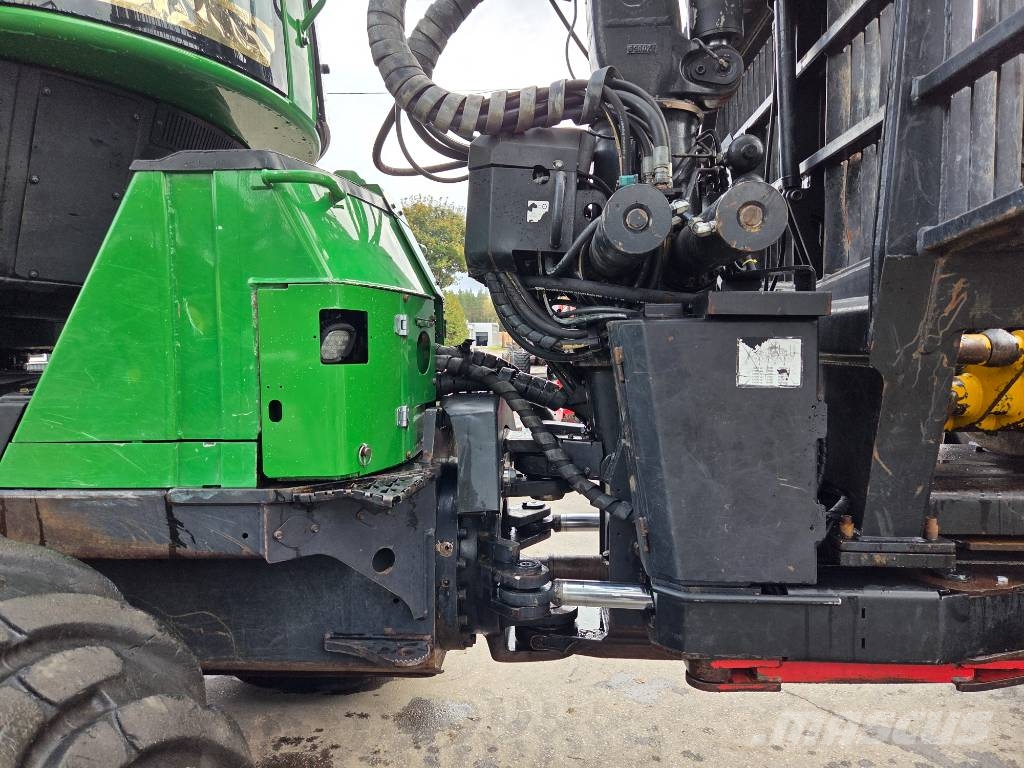 John Deere 1210 E Forvarderi