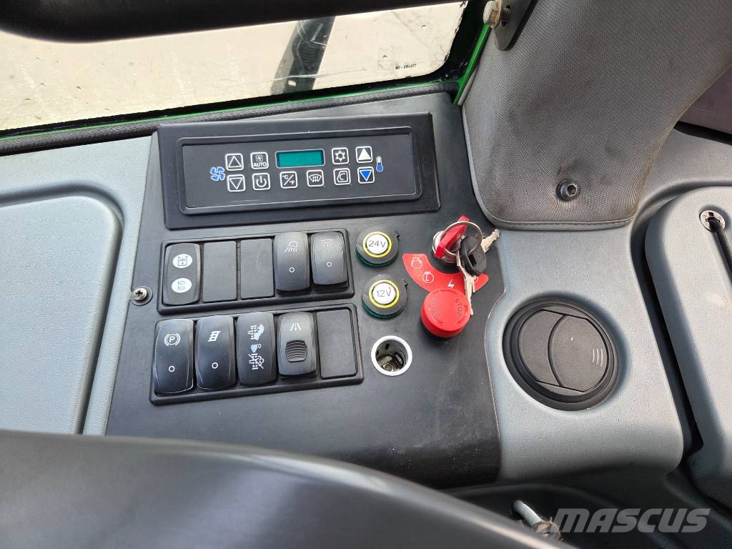 John Deere 1210 E Forvarderi