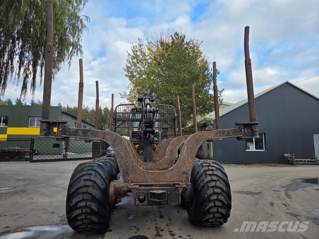 John Deere 1210 E Forvarderi