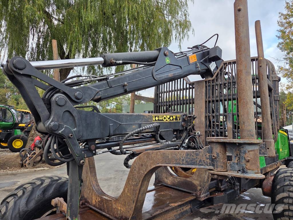 John Deere 1210 E Forvarderi