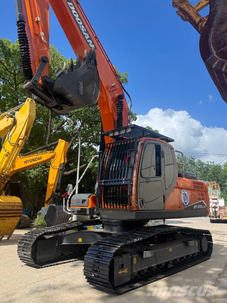 Doosan DX225LC-9C Midigraafmachines 7t - 12t