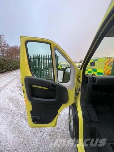 Fiat Ducato A&E Fiat Ducato A&E Vehicle with Stryker Pr Ambulancias