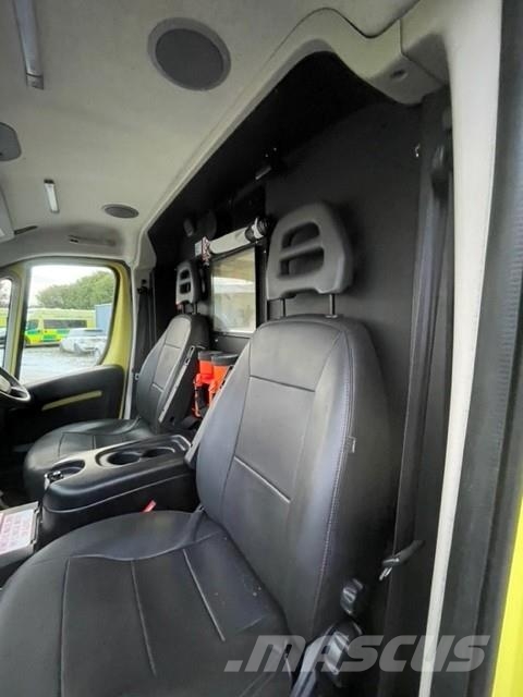 Fiat Ducato A&E Fiat Ducato A&E Vehicle with Stryker Pr Ambulancias