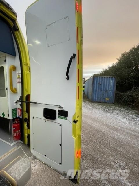 Fiat Ducato A&E Fiat Ducato A&E Vehicle with Stryker Pr Ambulancias