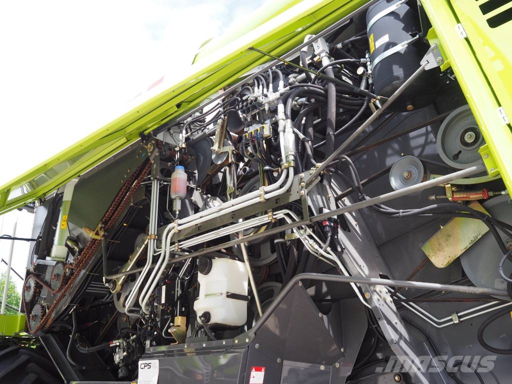 CLAAS Lexion 670 MONTANA + V770 Maaidorsmachines