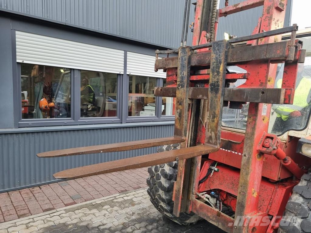 Manitou M 226 CP 越野車