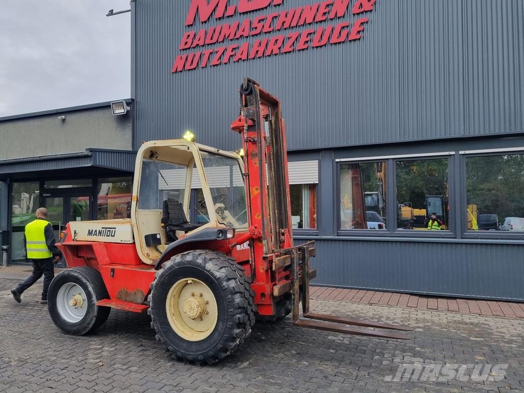 Manitou M 226 CP 越野車