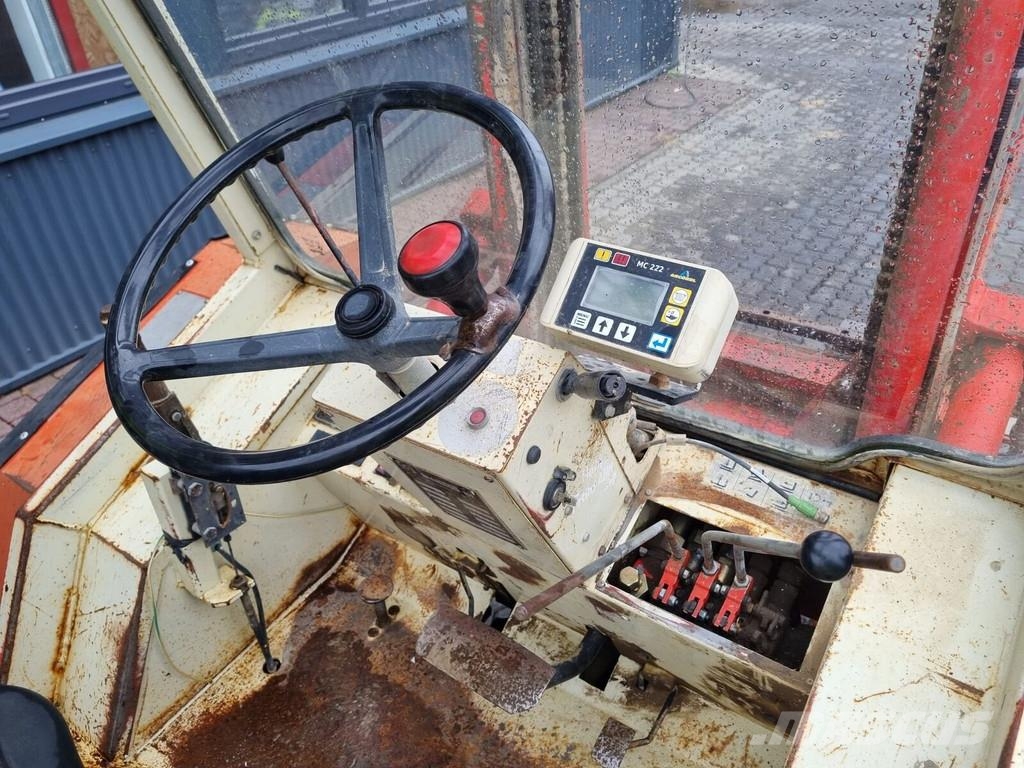 Manitou M 226 CP 越野車