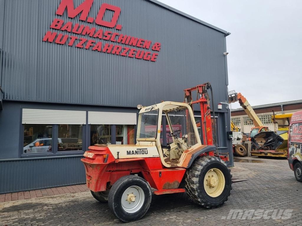 Manitou M 226 CP 越野車