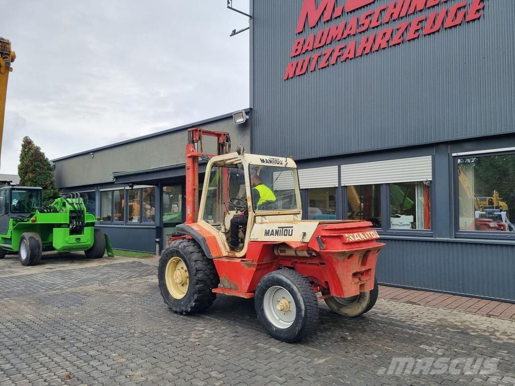 Manitou M 226 CP 越野車