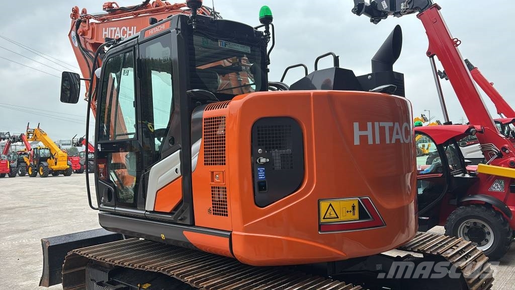 Hitachi ZX 135 US - 7B , Begagnad SÄLJES 履带挖掘机