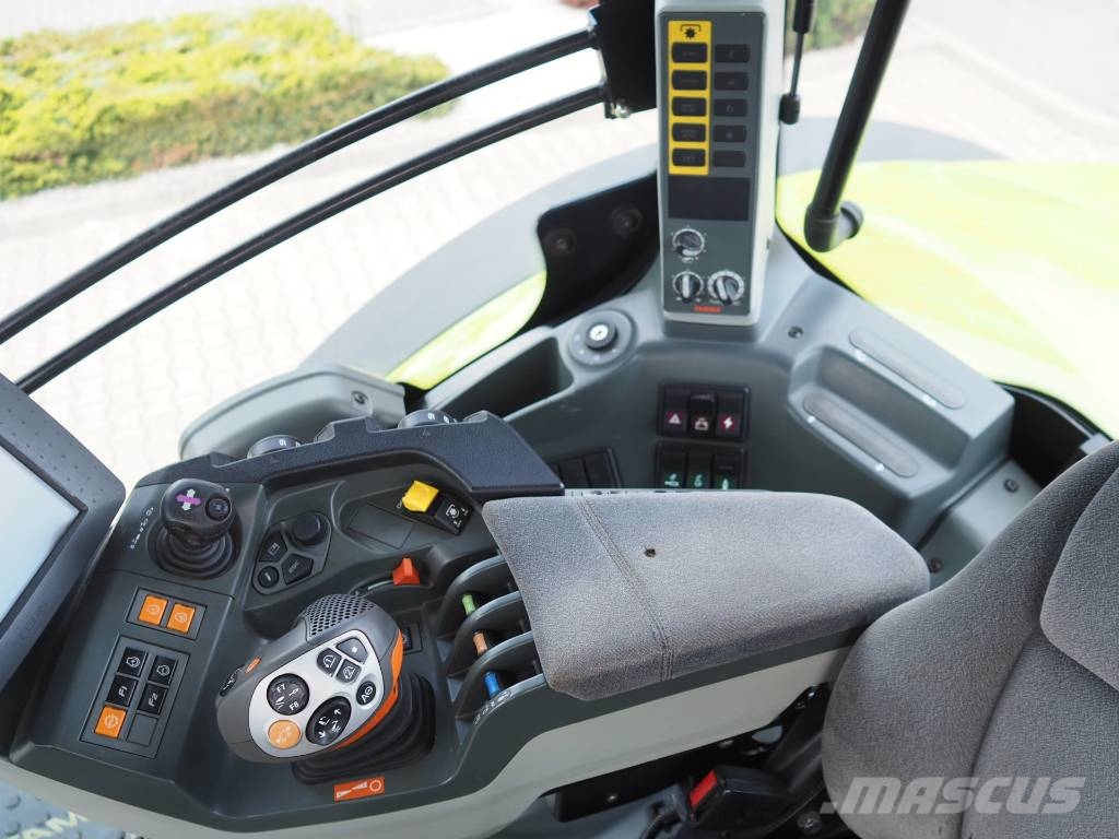 CLAAS Axion 870 CMATIC Tractores