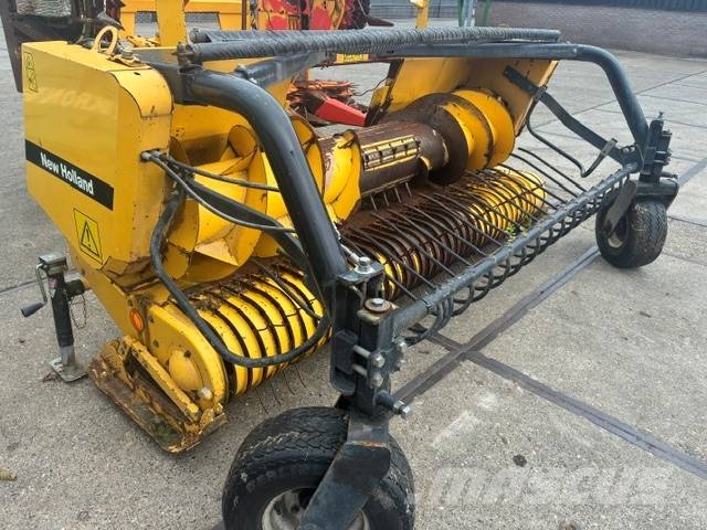 New Holland Graspickup Ostali stroji in oprema za živino