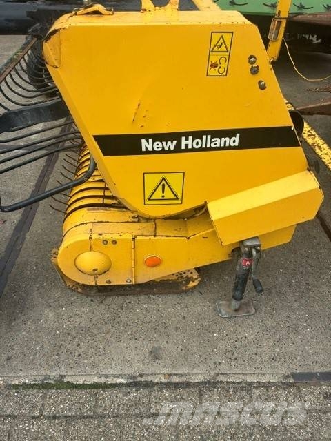 New Holland Graspickup Ostali stroji in oprema za živino