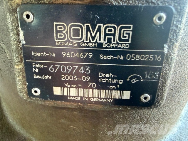 Bomag BC 572 RB USED TRAVEL MOTOR REXROTH Avfallspresser