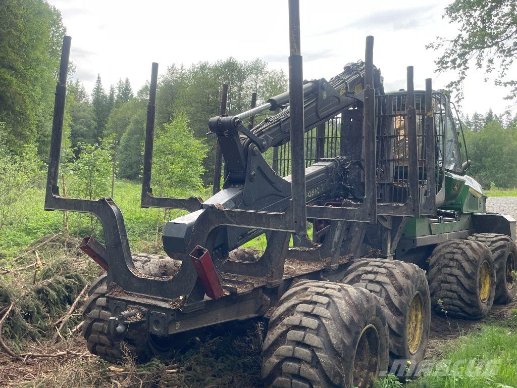 John Deere 910G Lassbærere