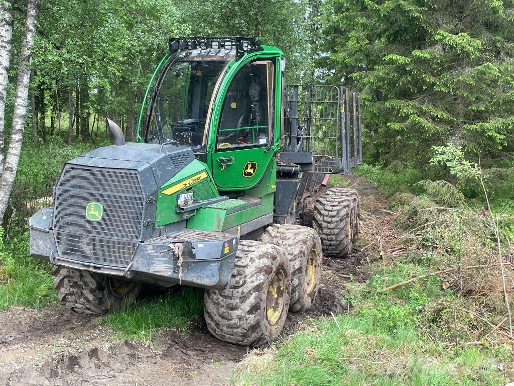 John Deere 910G Lassbærere