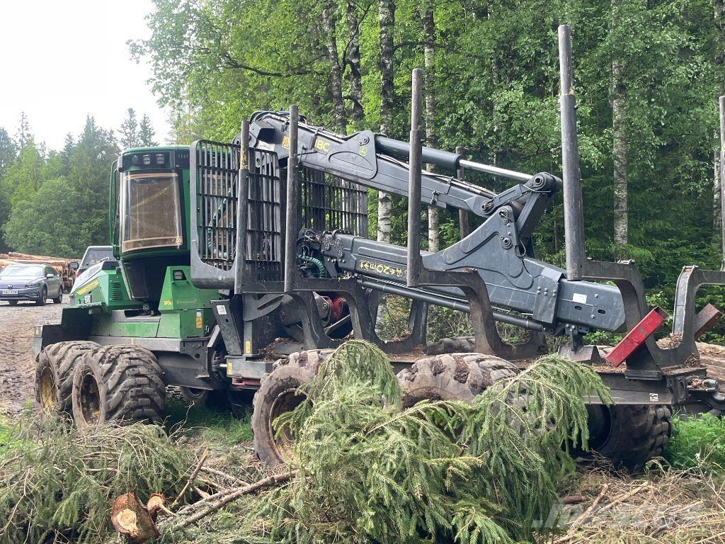 John Deere 910G Lassbærere