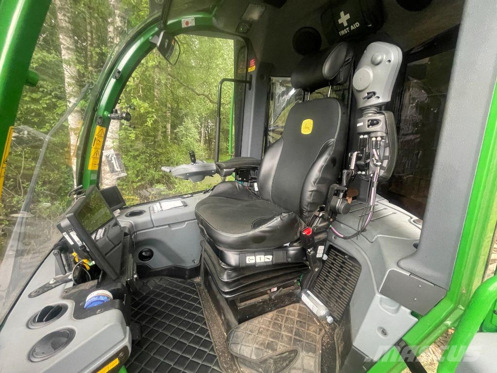 John Deere 910G Lassbærere