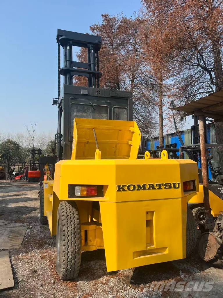 Komatsu FD 160 شاحنات الديزل