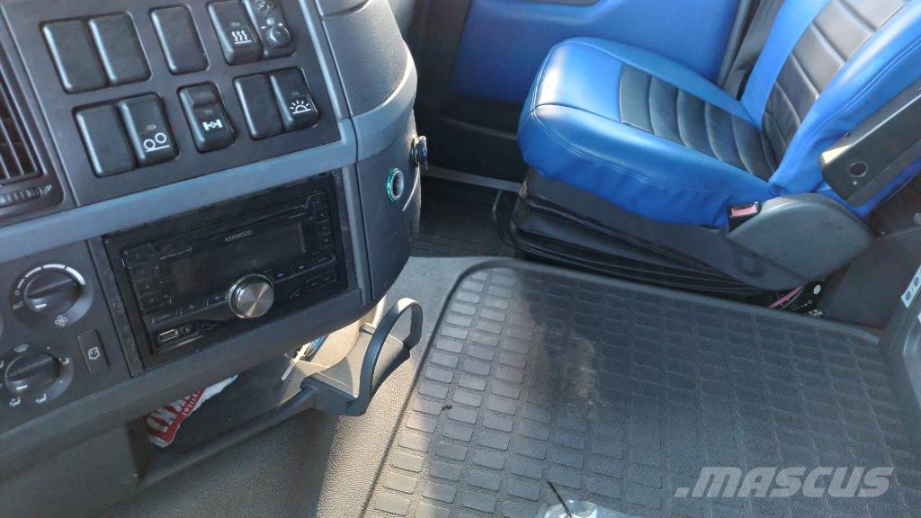 Volvo FH D 13 HYDR. Camiones de cama baja