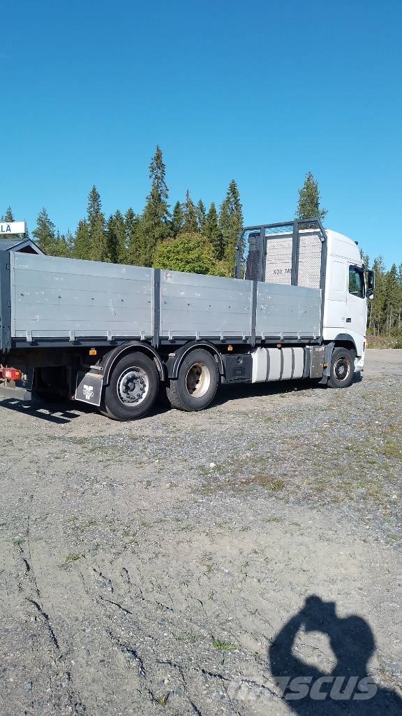 Volvo FH D 13 HYDR. Camiones de cama baja