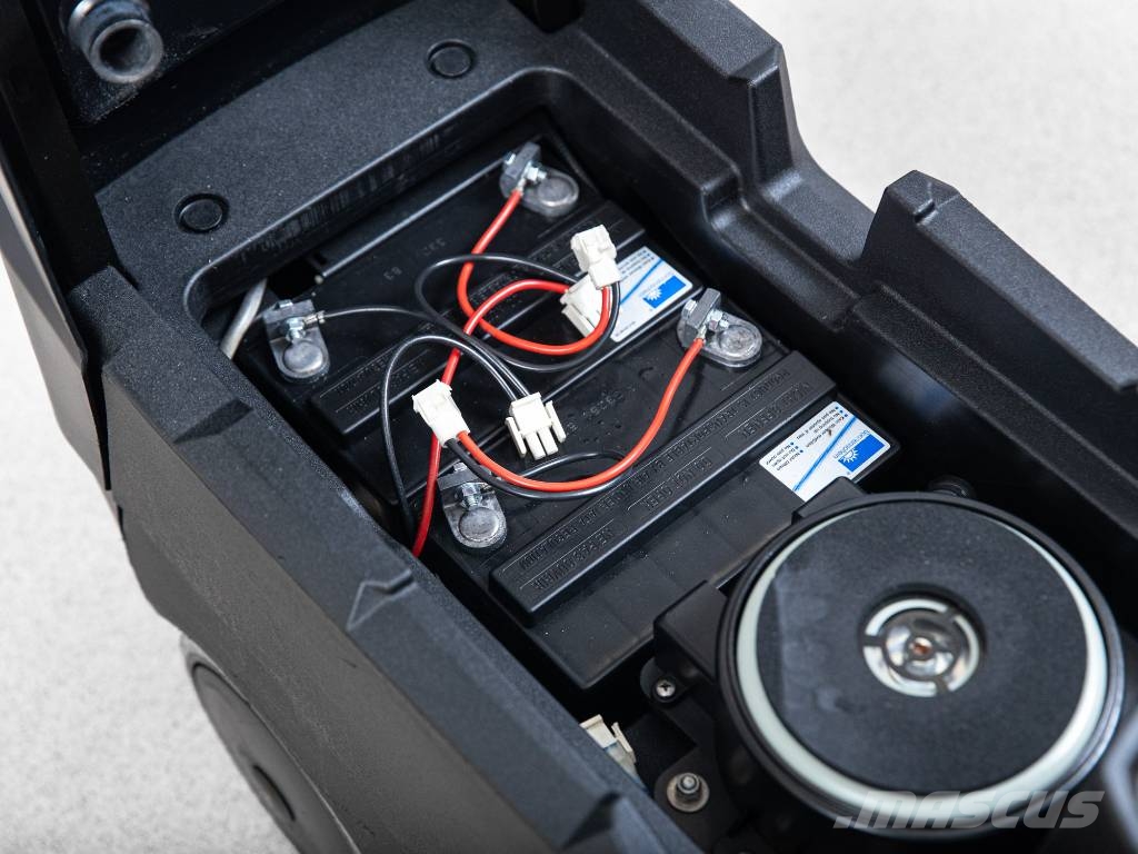 Kärcher BD 40/12 C Bp Pack - NEW BATTERIES Yhdistelmäkoneet